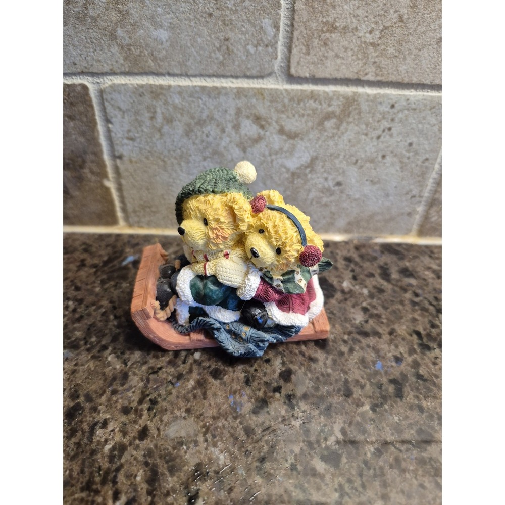 Vintage Collectible Avon Lovable Teddies Sarah Meets Theodore Figurine